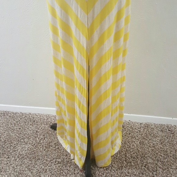 Yellow/White Chevron Maxi Dress - Picture 3 of 4